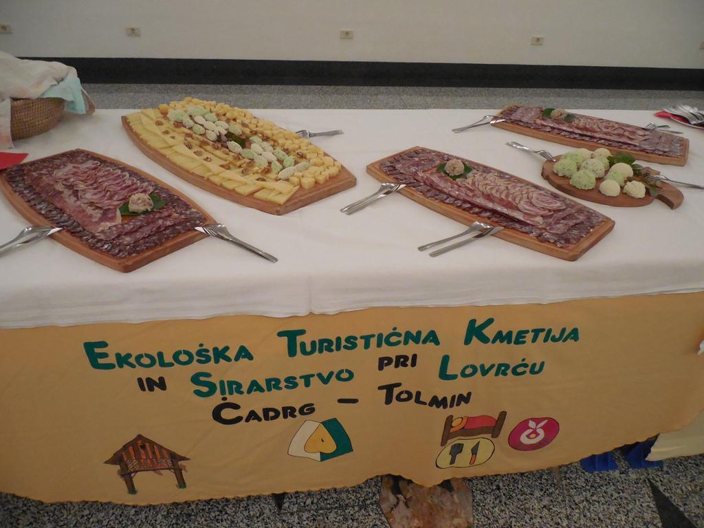 Ekoloska Turisticna Kmetija Pri Lovrcu Tolmin Extérieur photo
